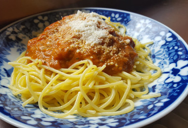špagety s rajčinovou omáčkou
